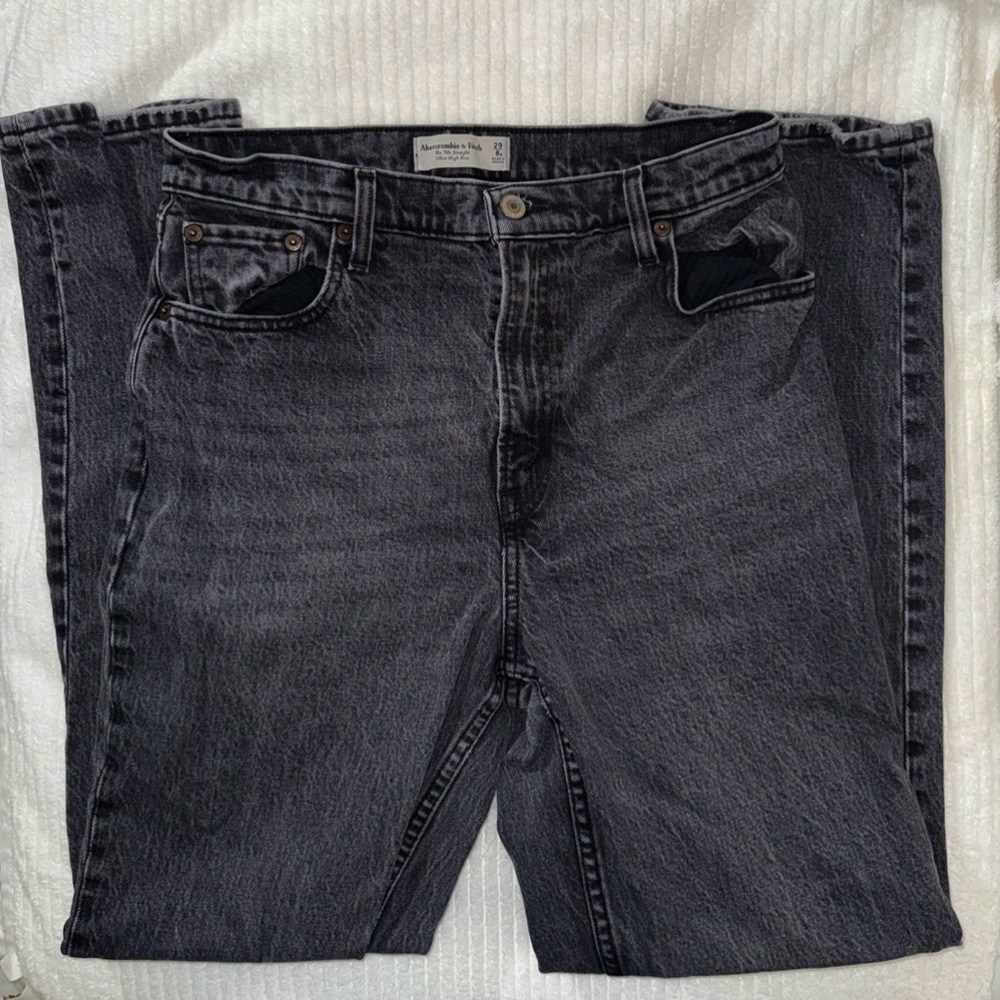 Abercrombie & Fitch Women's 90’s Ultra High Rise Washed Black Jeans - Size 29
